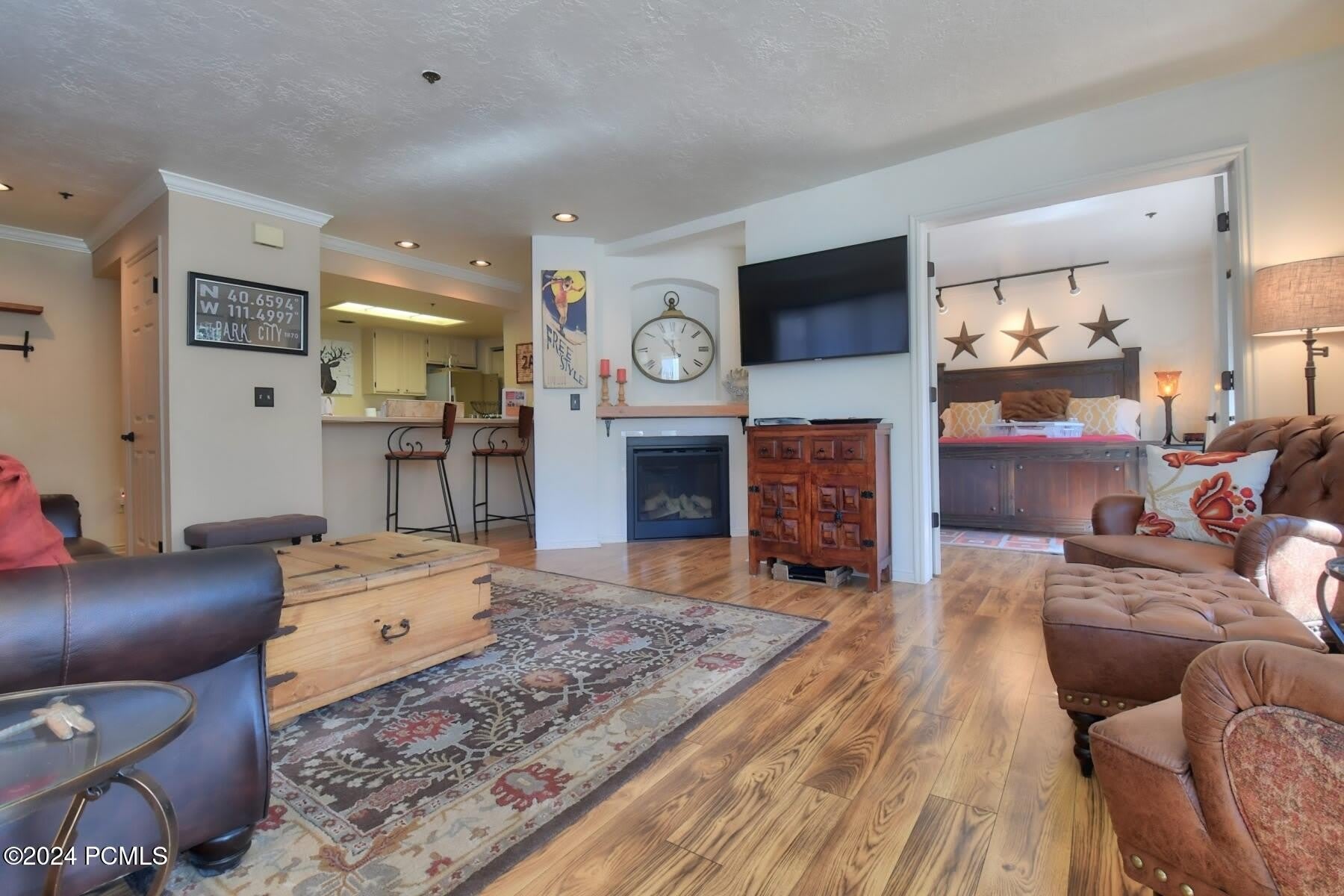 1402 Empire Avenue – photo 4