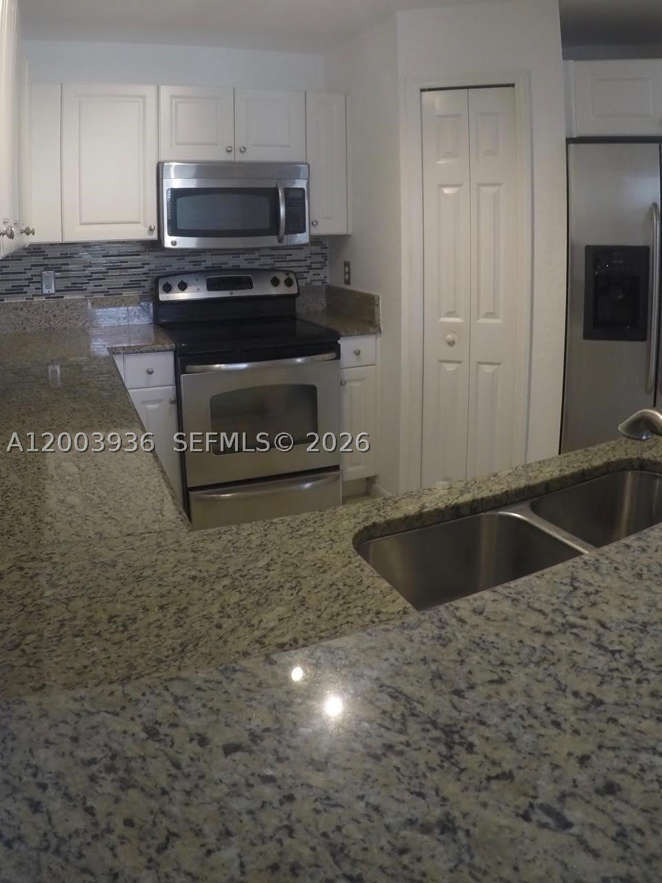11401 NW 89th St – photo 4