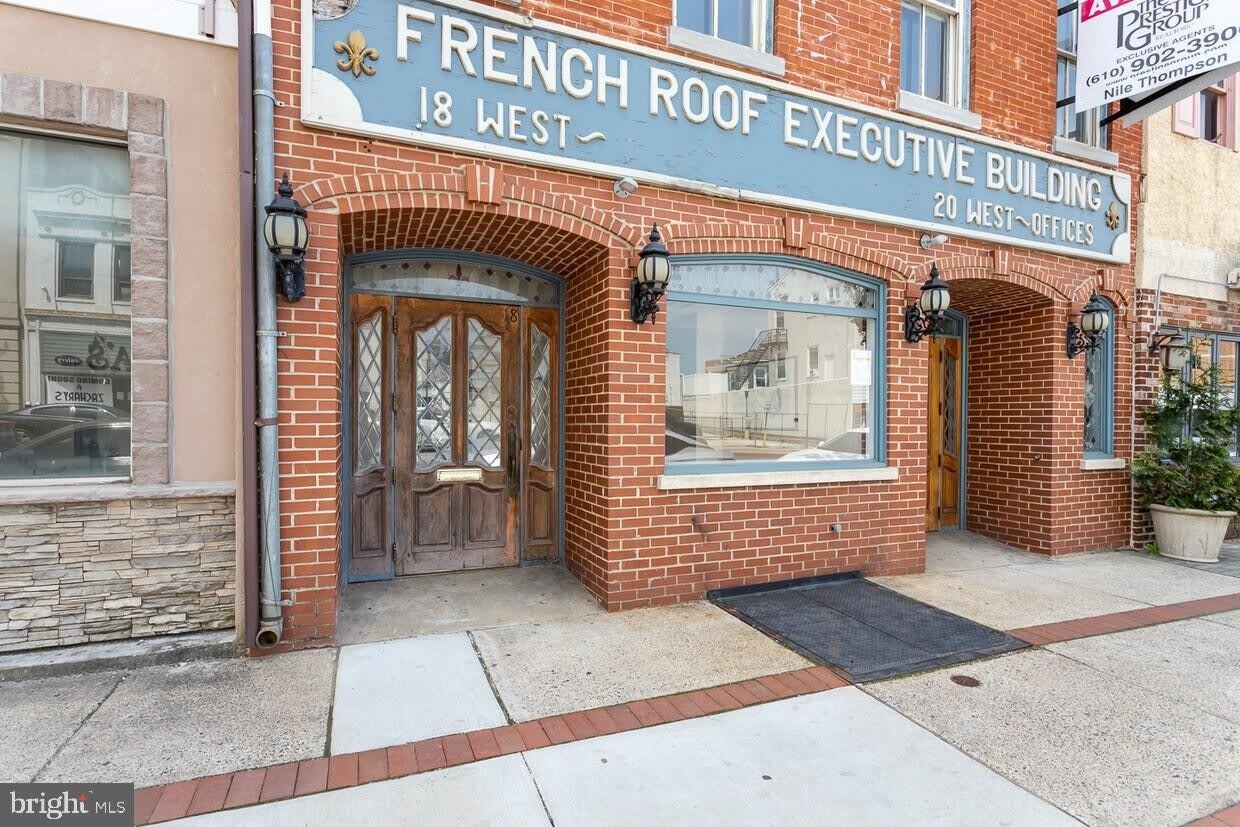 20 W MAIN Street W – photo 2
