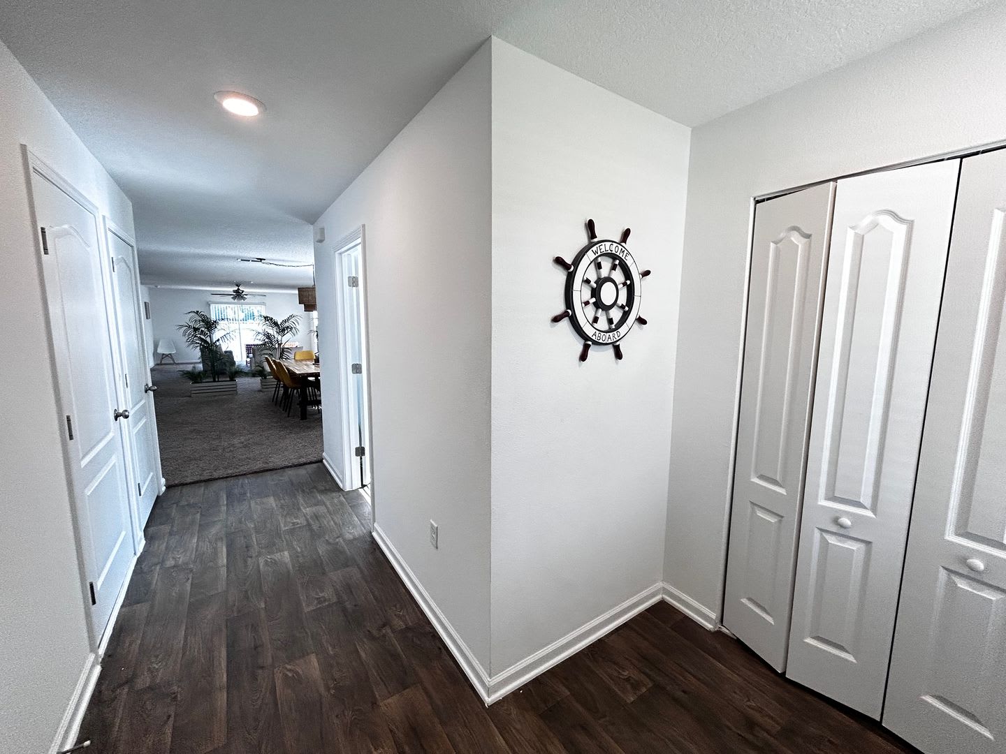 Picturesque Waterfront 4 Bedroom Home With Premium Amenities 3 Car Garage 500 Off First Month S Rent – photo 5