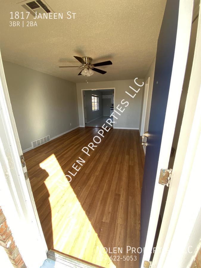 1817 Janeen Street – photo 4