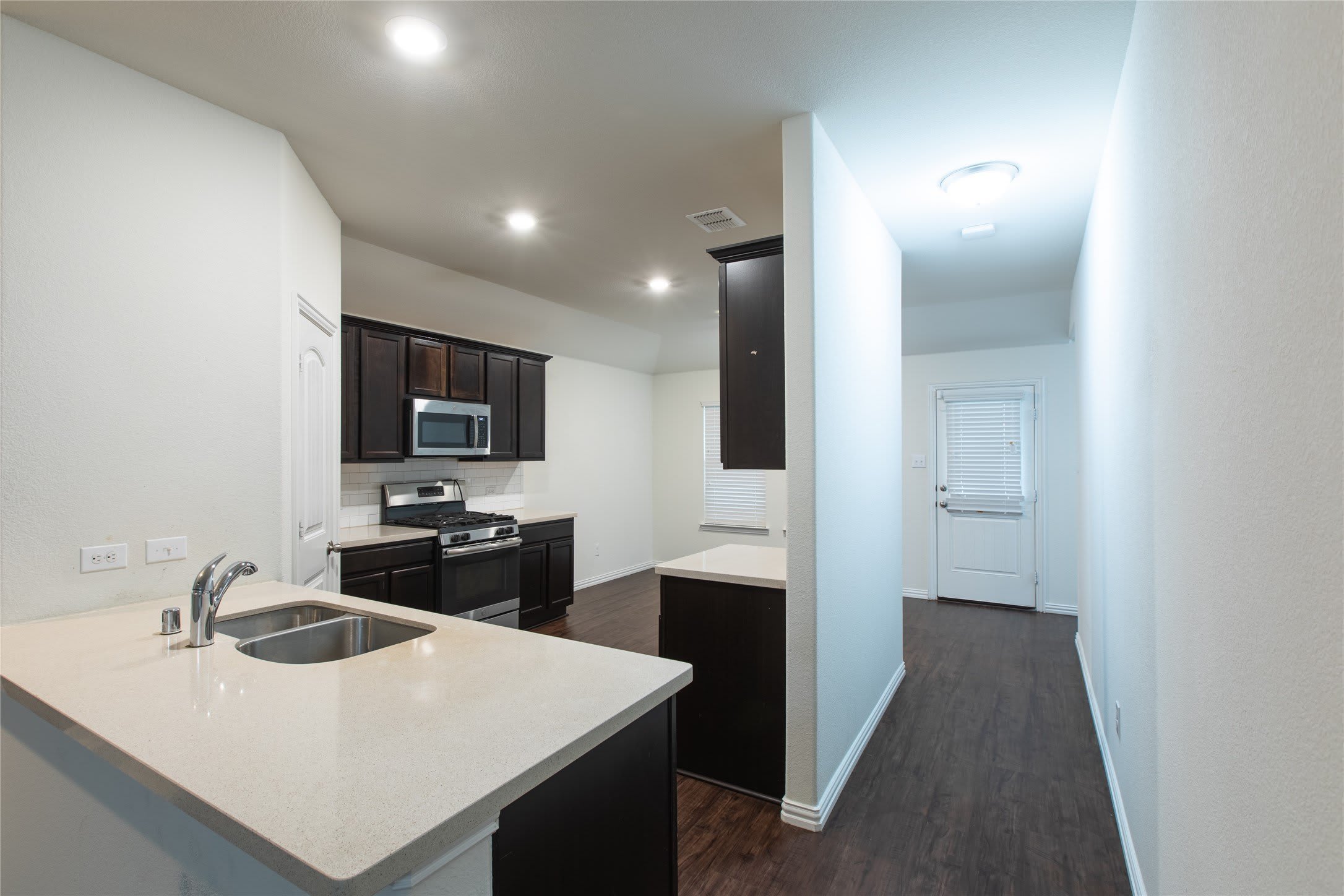 905 Silverbell Street – photo 3