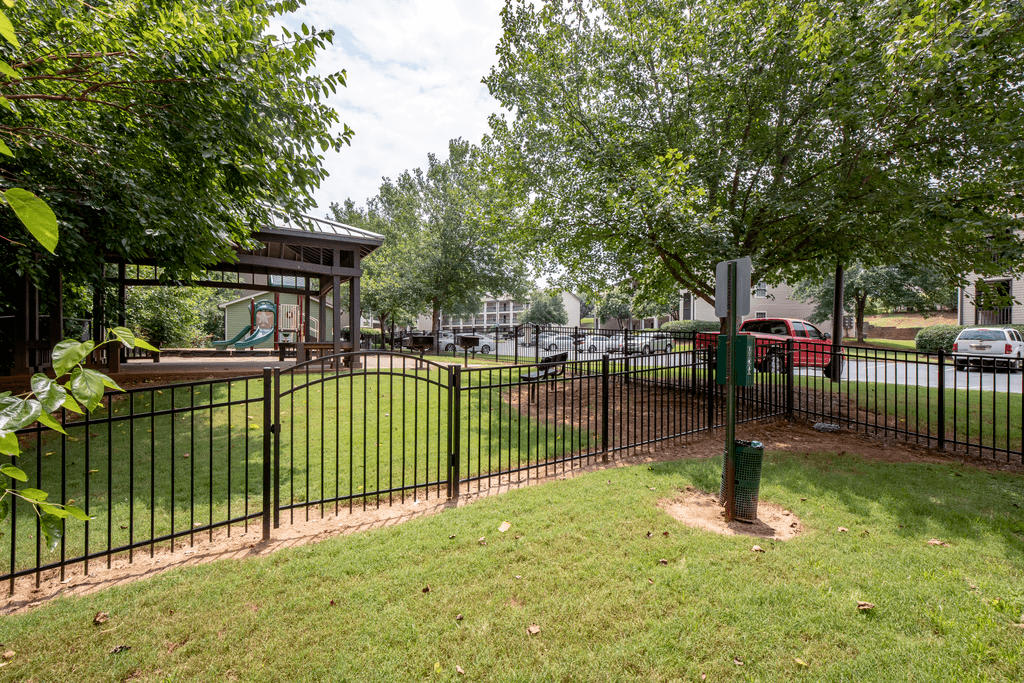 The Grove Apartments – photo 2