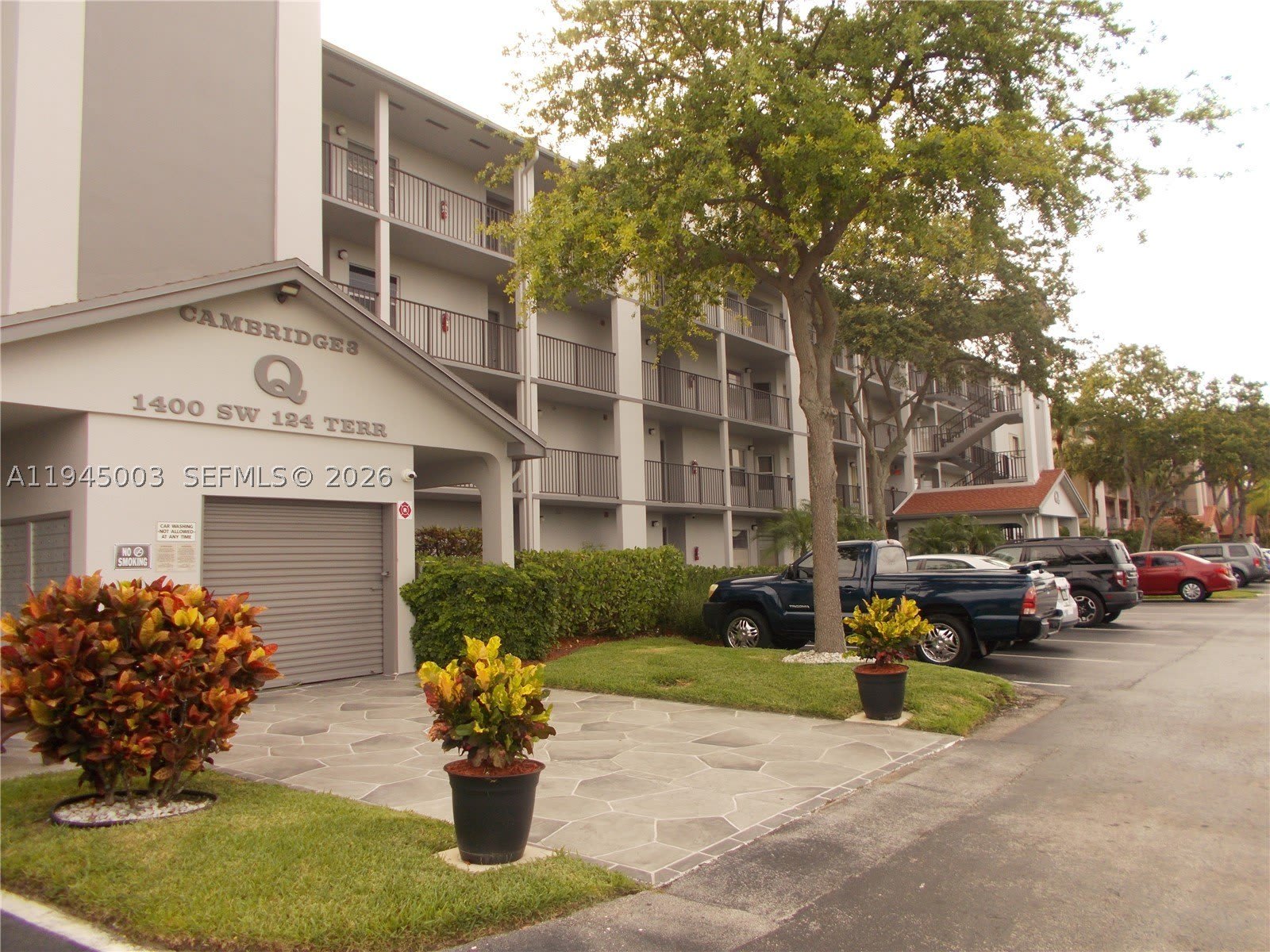 1400 SW 124th Ter – photo 2