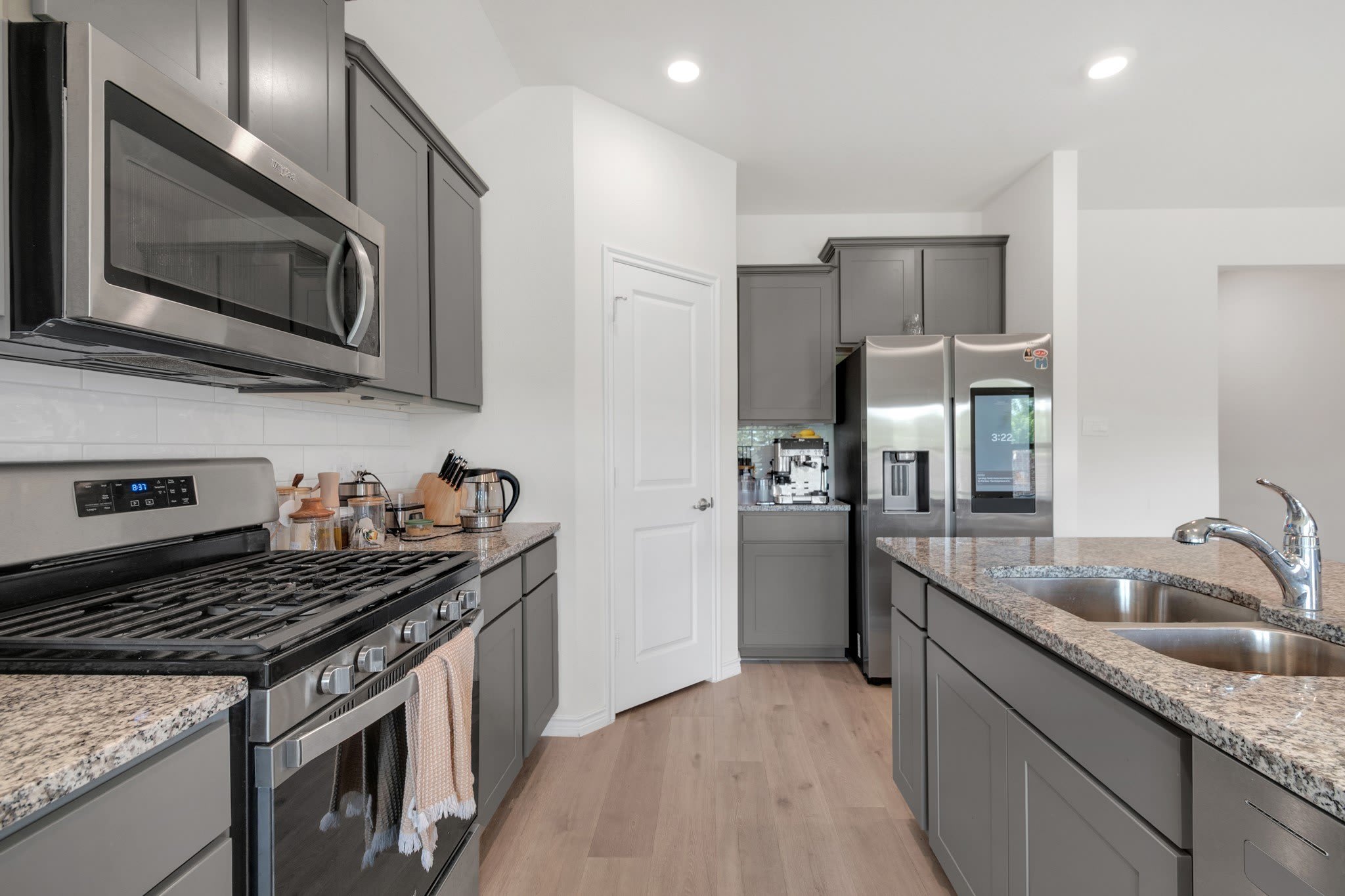 919 Gentle Rain Drive – photo 3