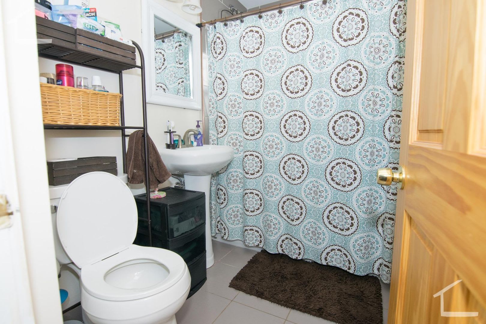 Beautiful 3 bed in a prime location in Watertown. – photo 2