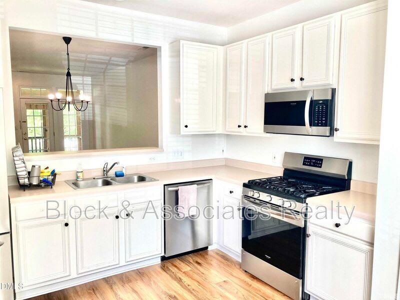 803 Knightsborough Way – photo 2