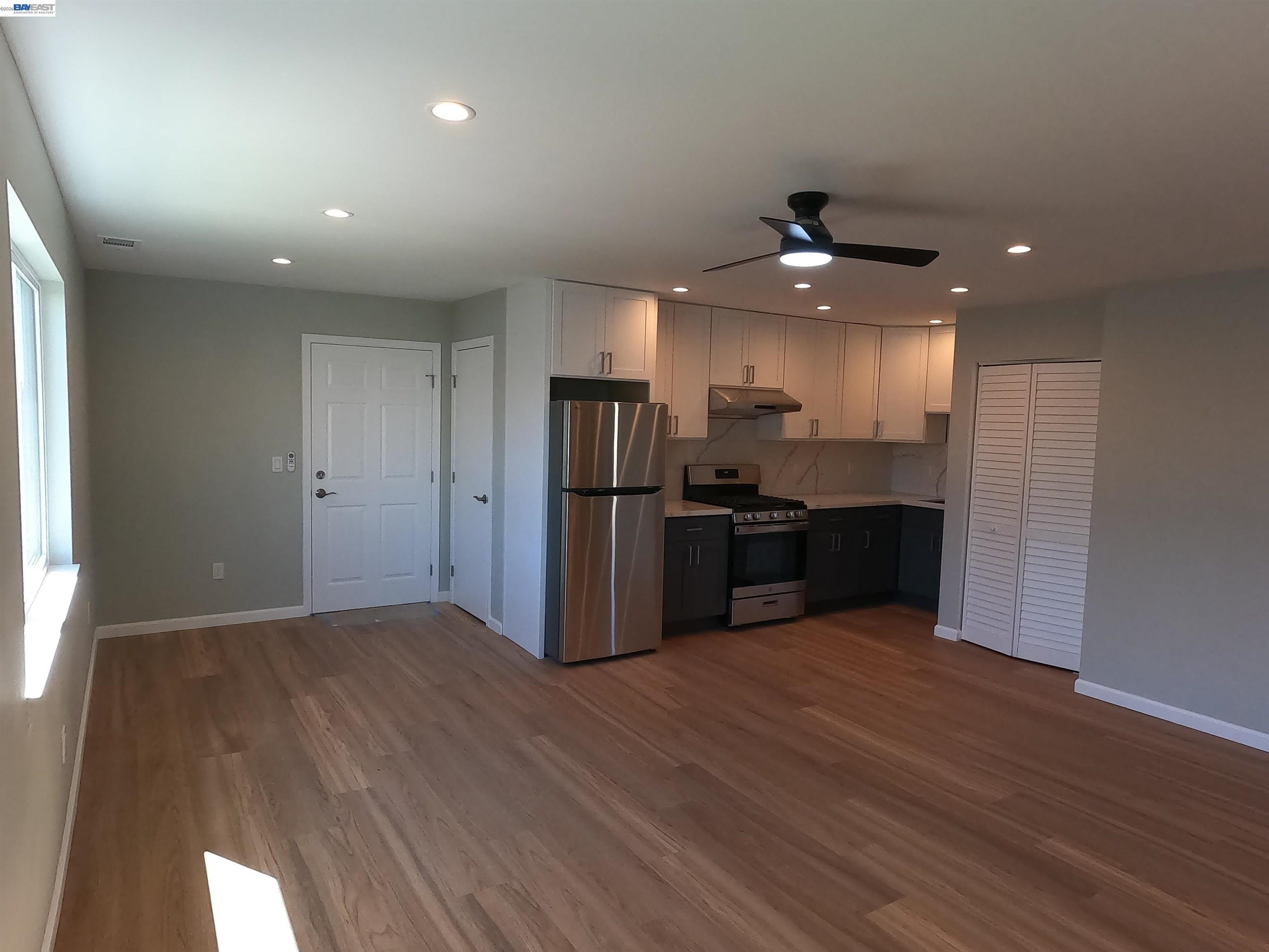 722 Foothill Blvd – photo 2