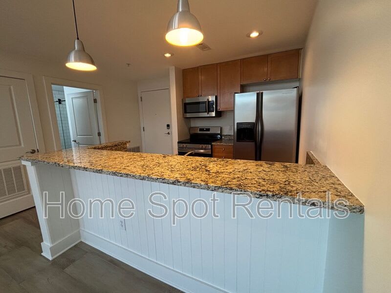 925 Garrett St. SE – photo 3