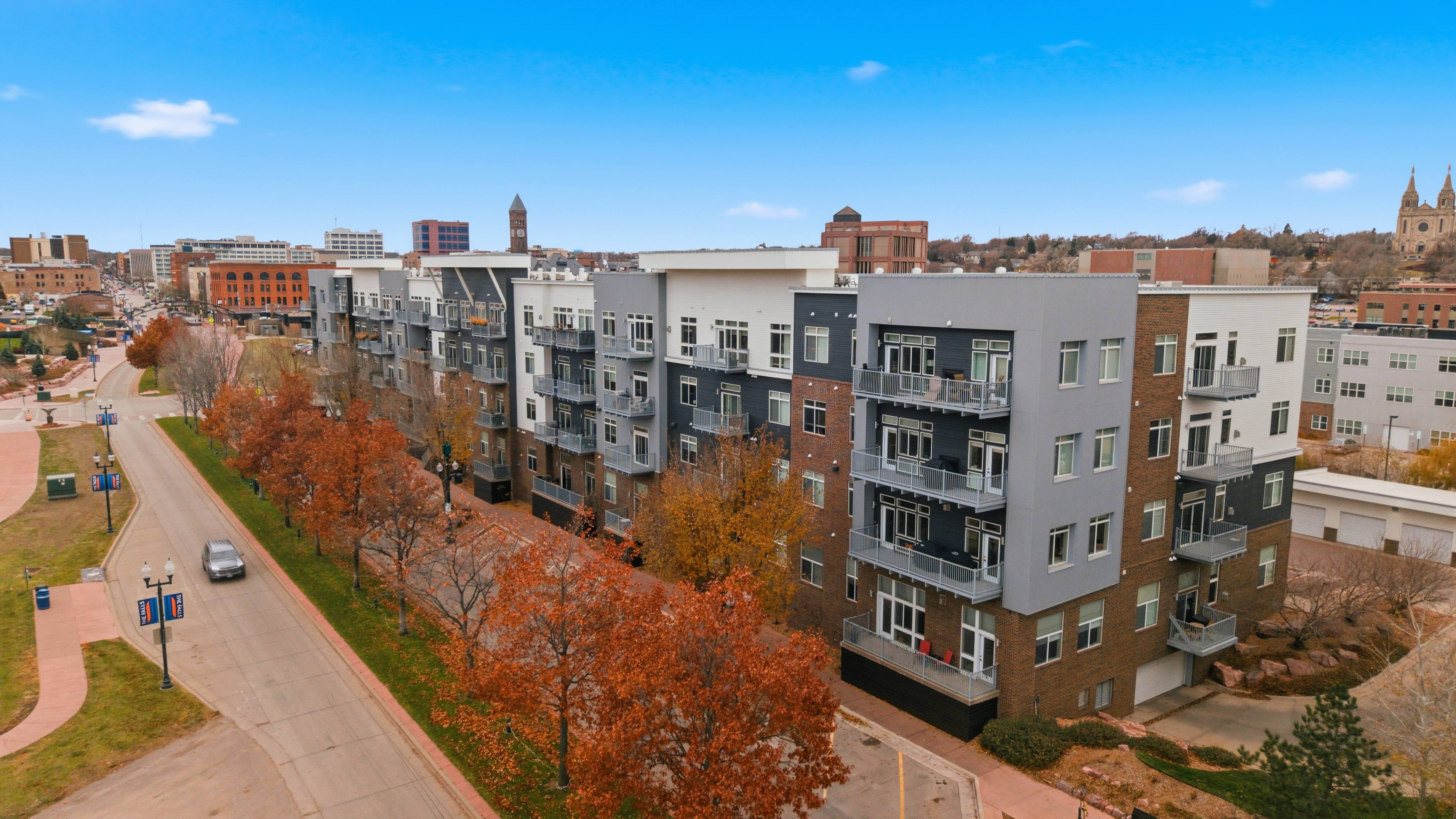 Phillips Avenue Lofts – photo 3