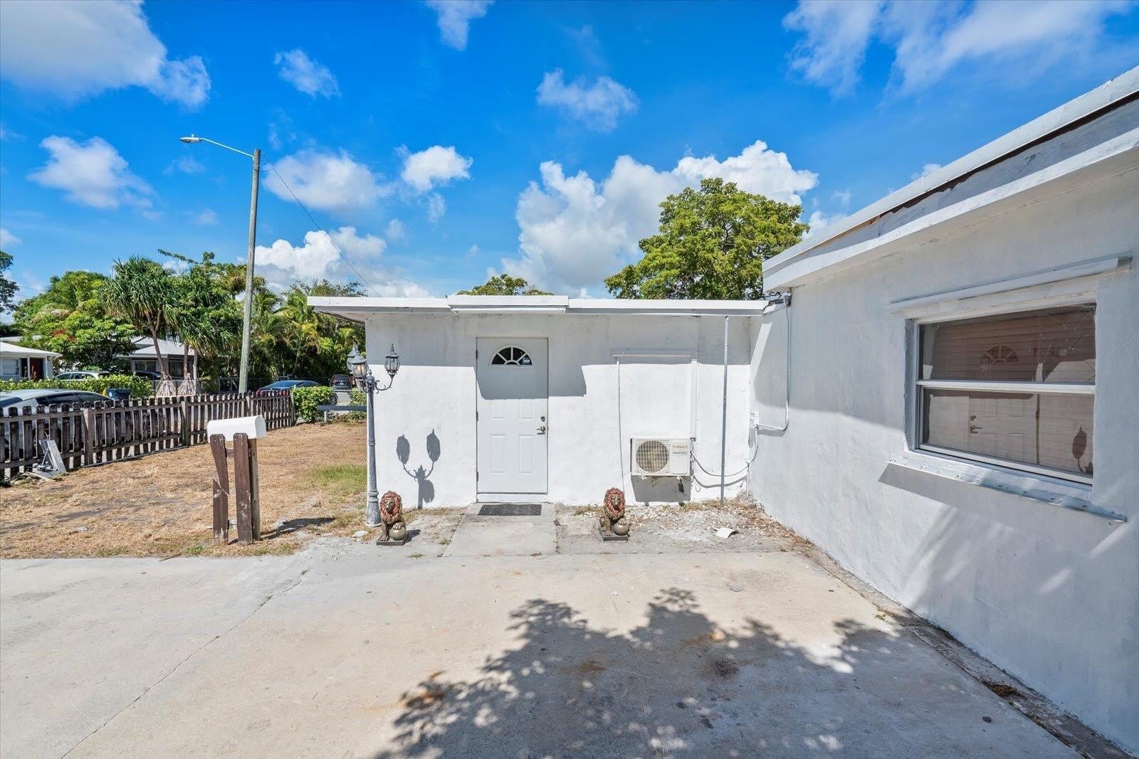 236 Sw 14Th Street – photo 2