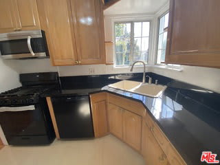 2710 Stoner Avenue – photo 5