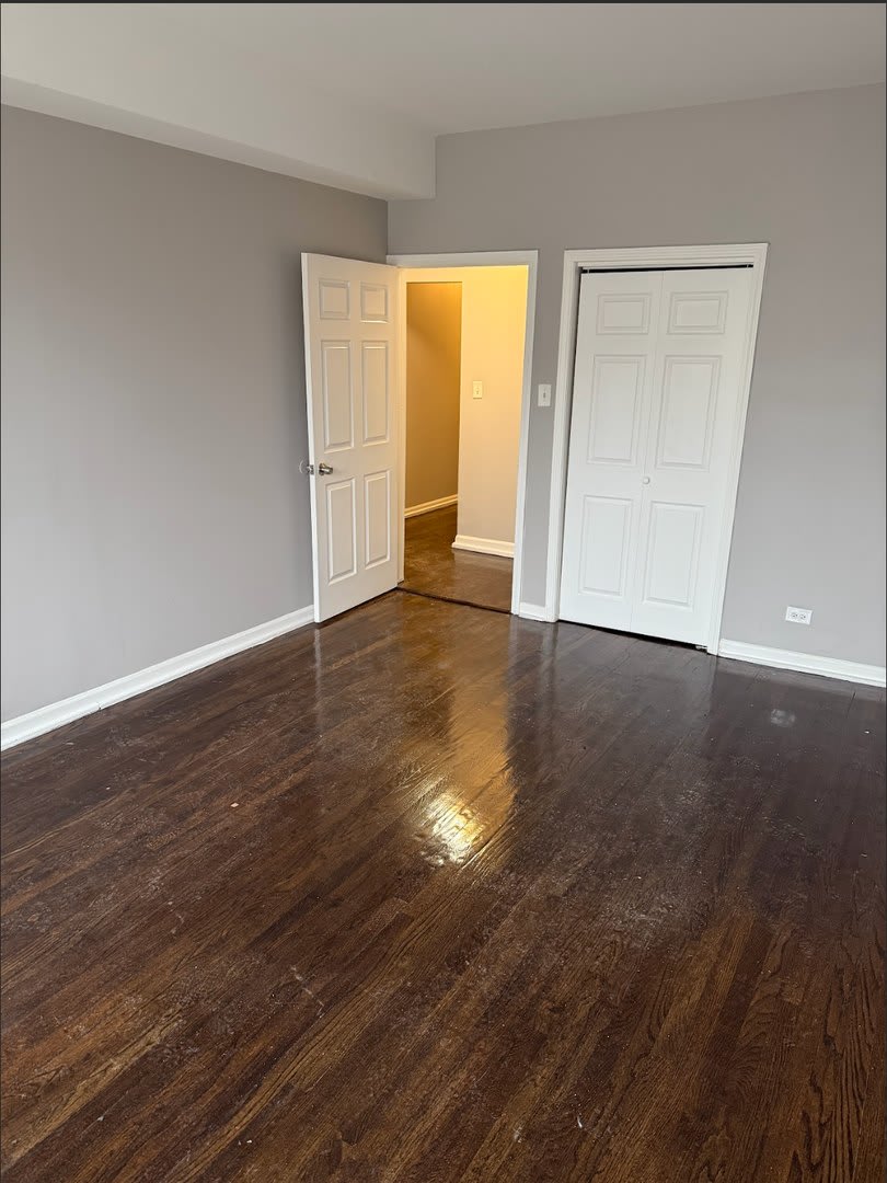 1613 North LeClaire – photo 3