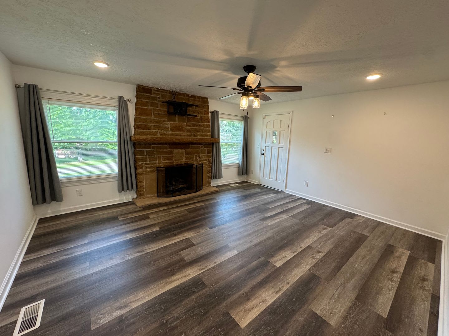 3 Bedroom 2 bath remodeled home – photo 2
