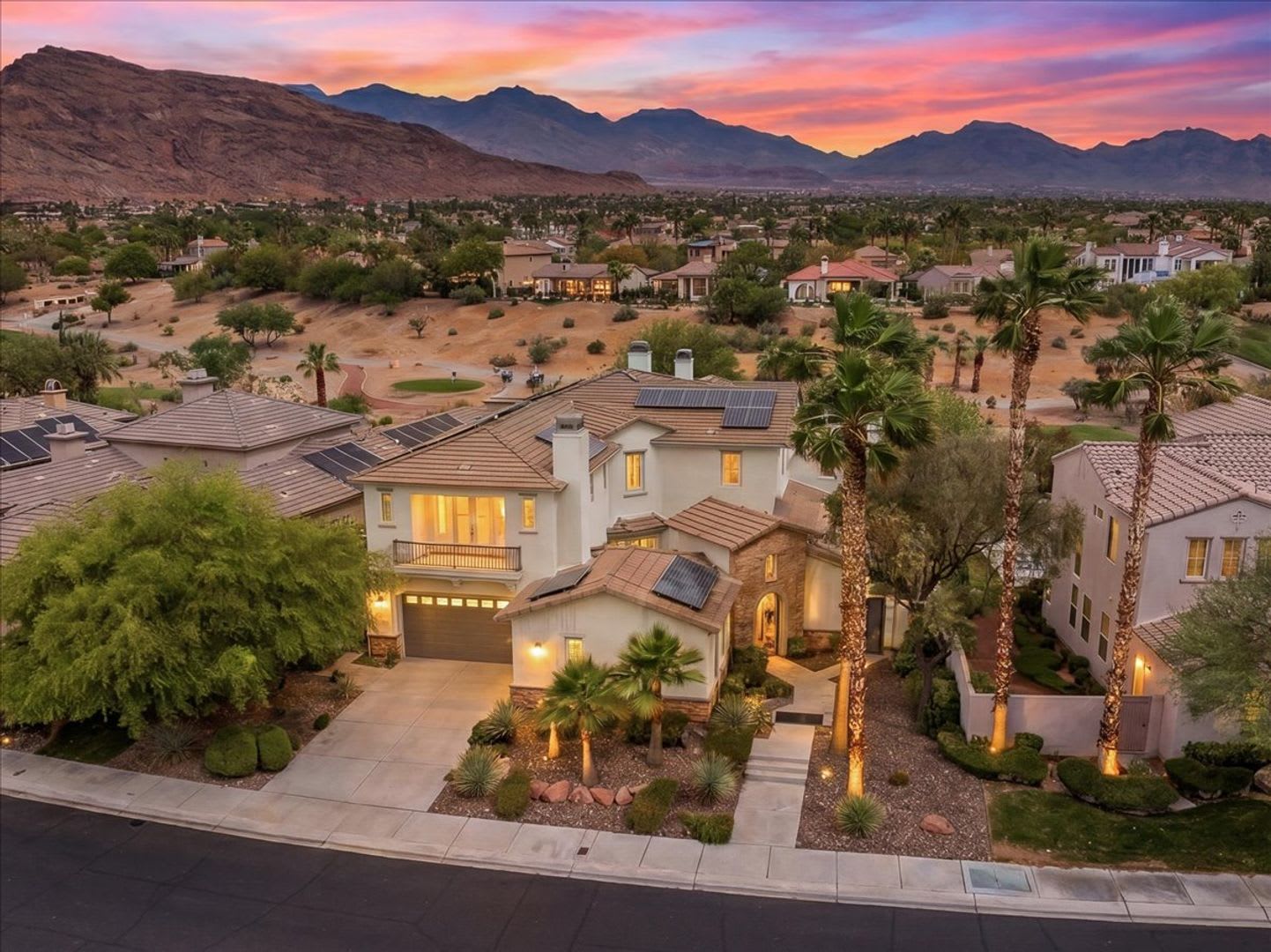 Exclusive 5-Bedroom Estate on the 12th Hole of Arroyo Golf Course in Red Rock Country Club – photo 1