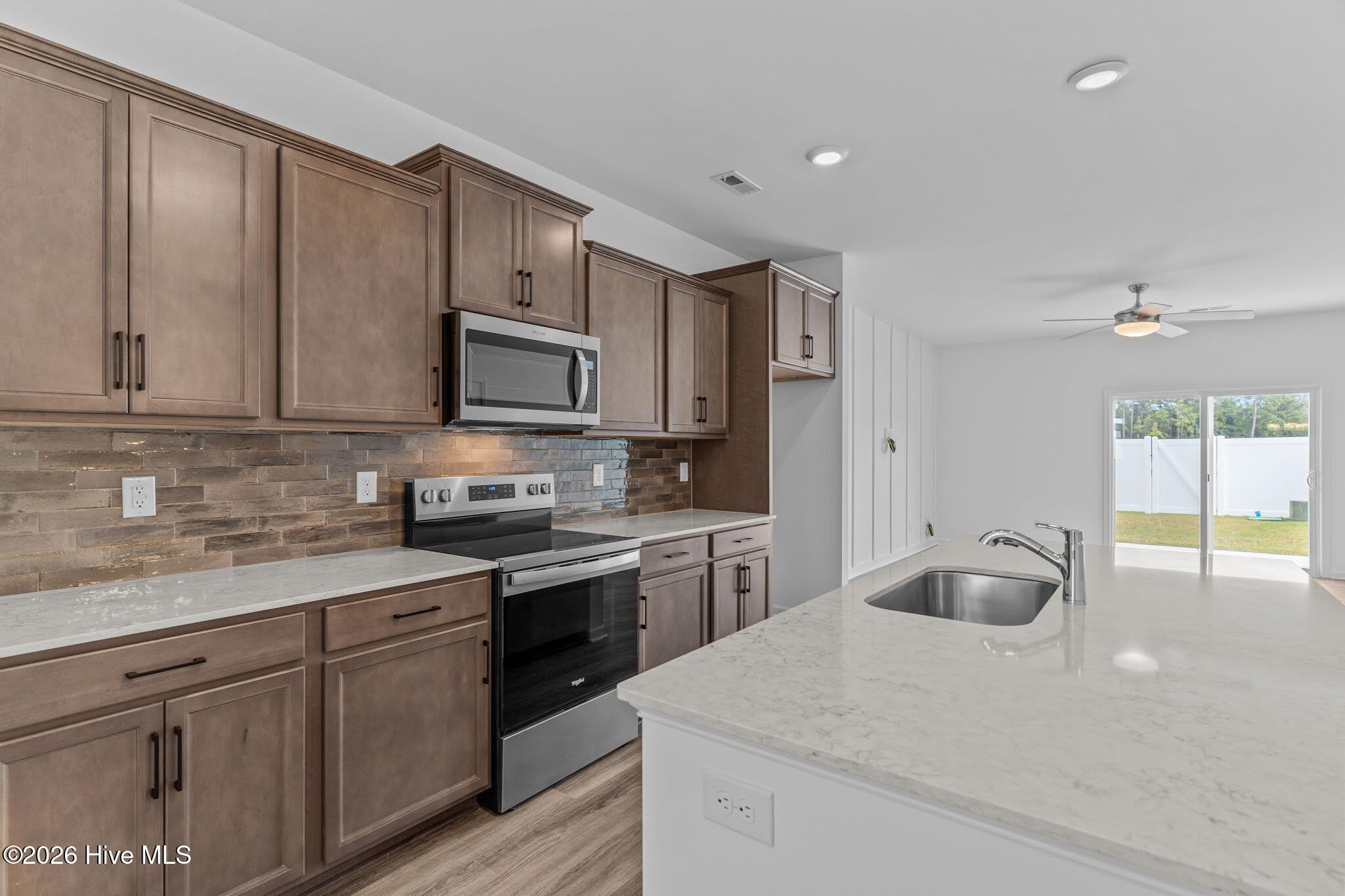 7114 Fisk Drive NE – photo 4