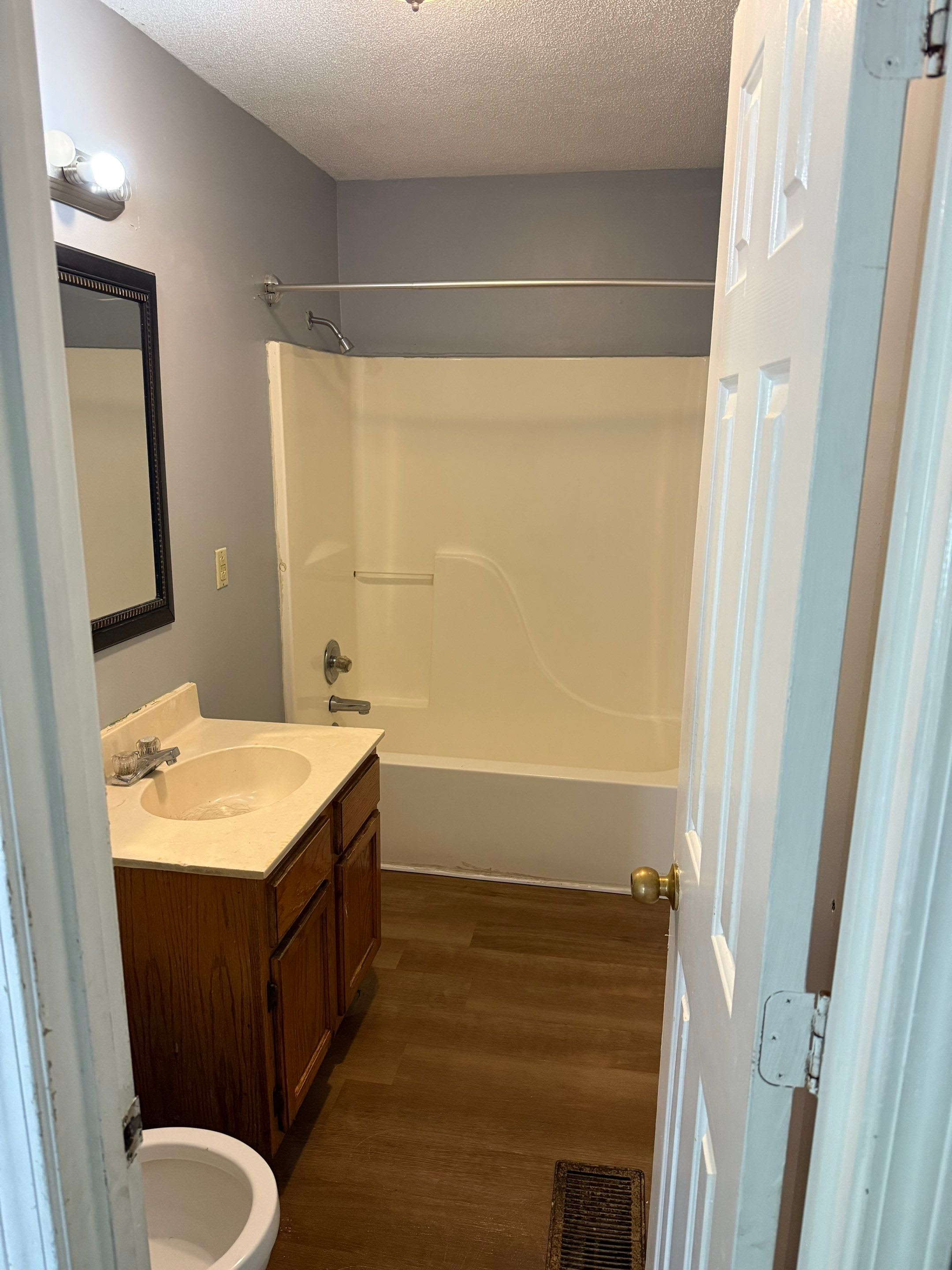 318 Hill Avenue – photo 4