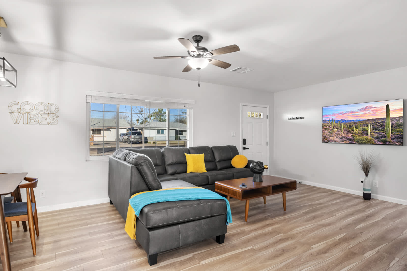 2207 North 28th Place – photo 4