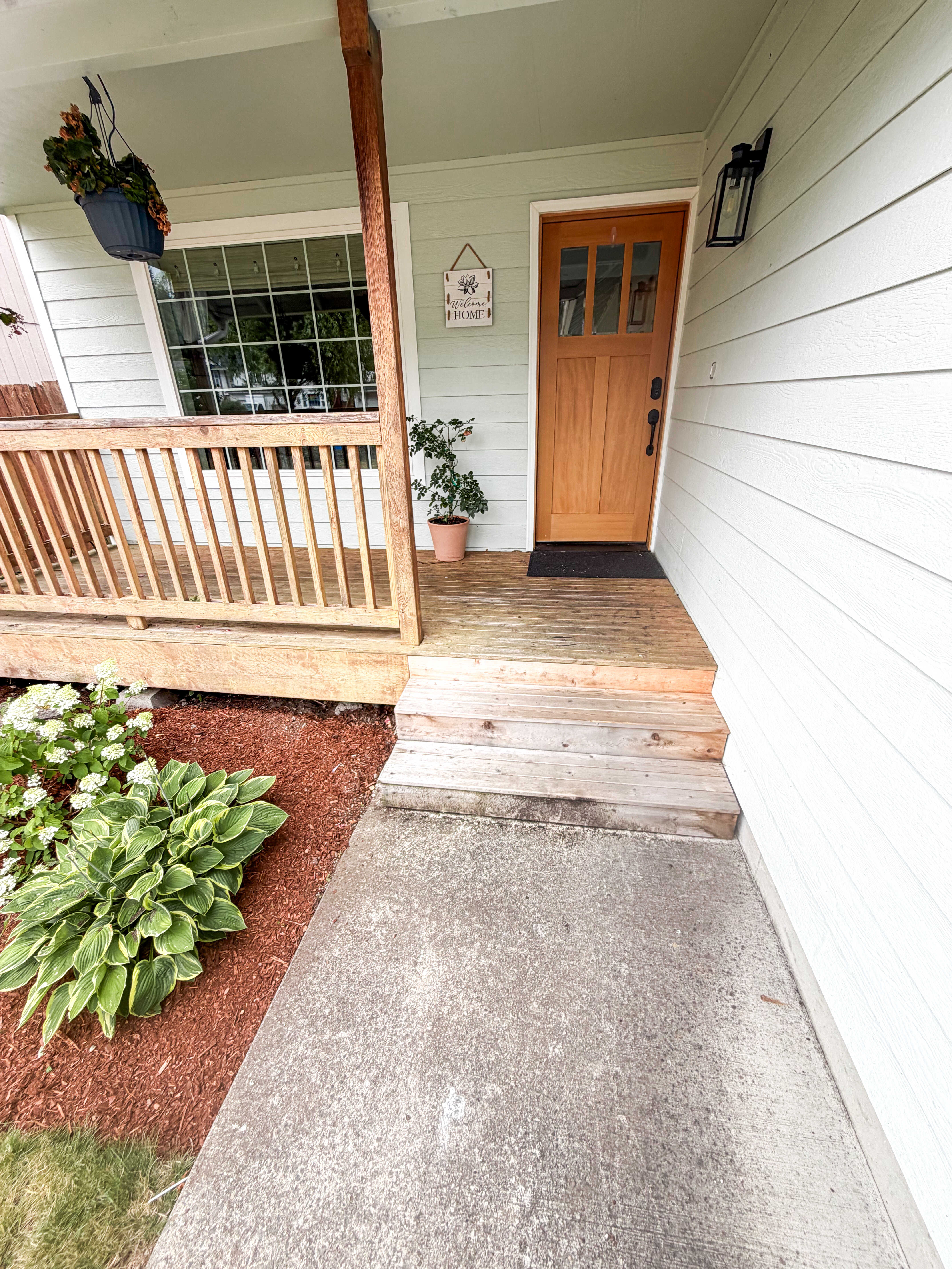745 Riverside Lane East – photo 2