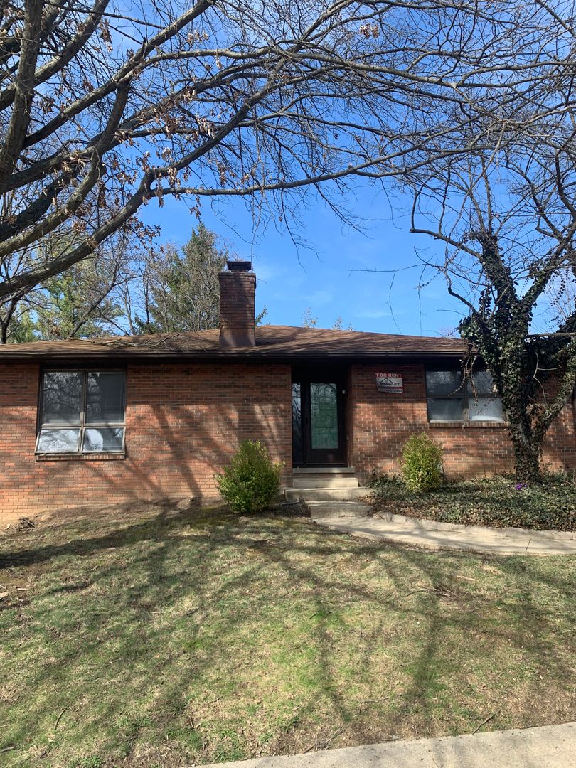*** AVAILABLE AUGUST 2027 *** 3 Bedroom – photo 2