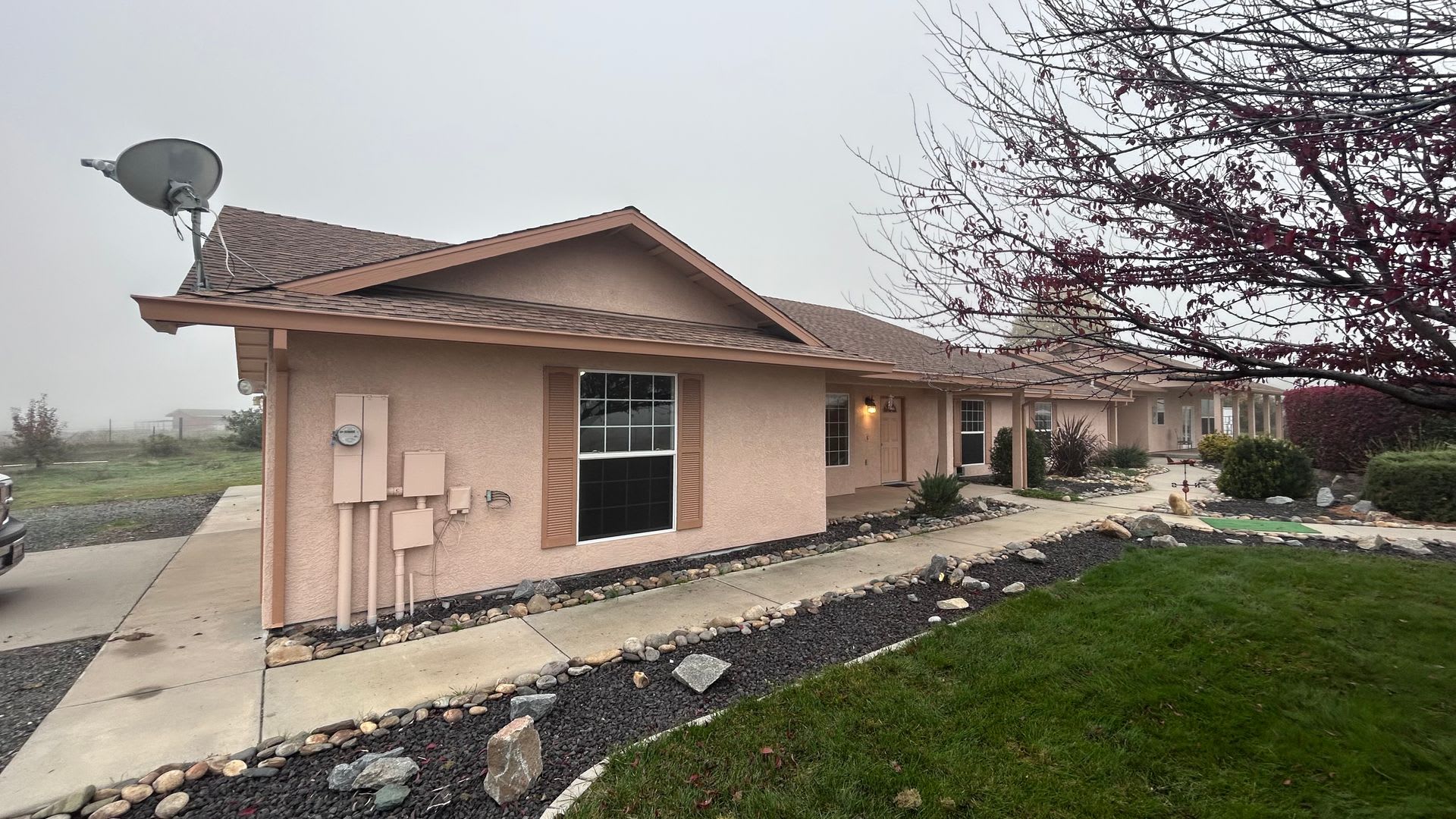 14575 Avenida Central – photo 1