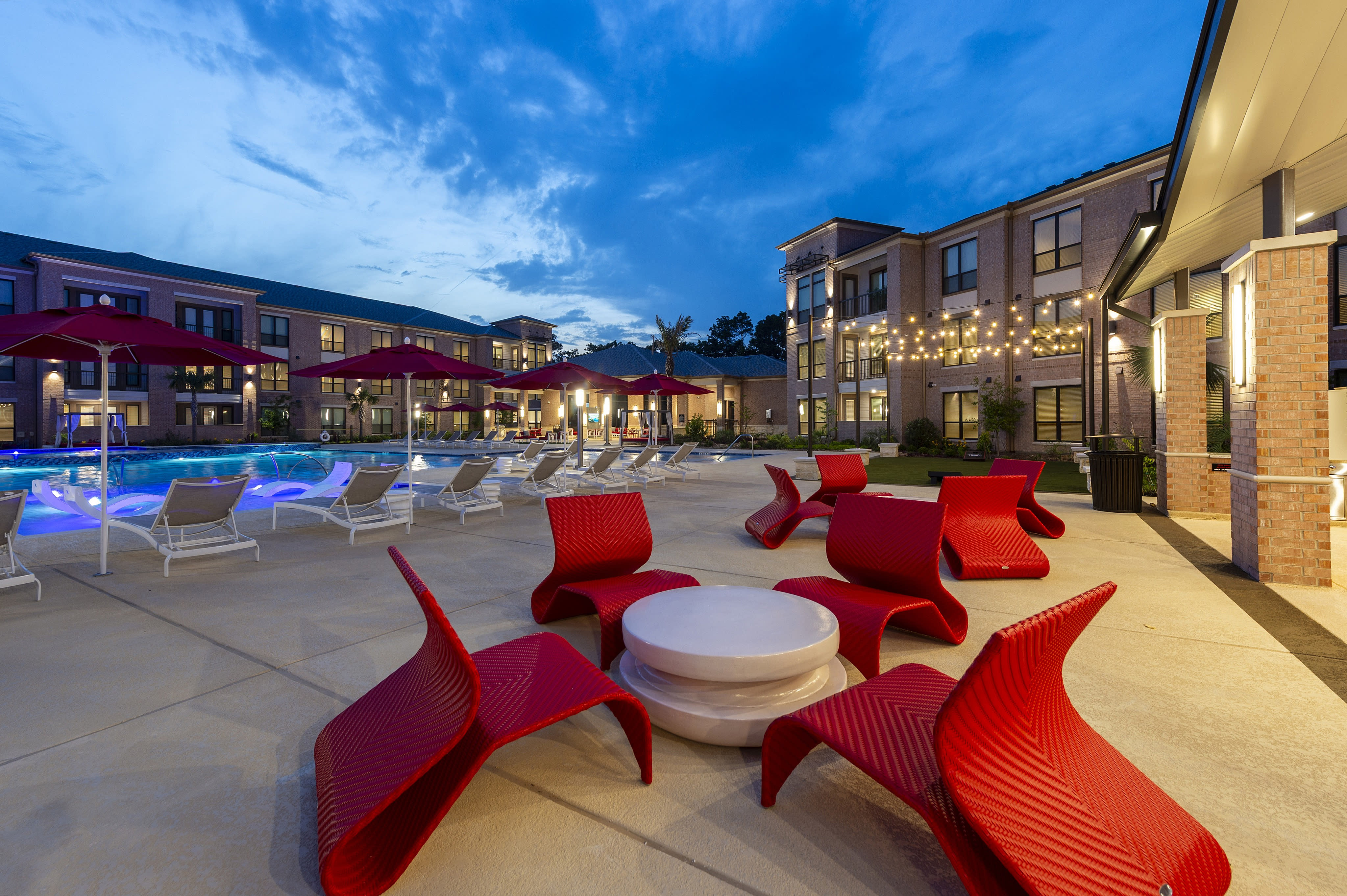 Imperial Oaks Square – photo 3