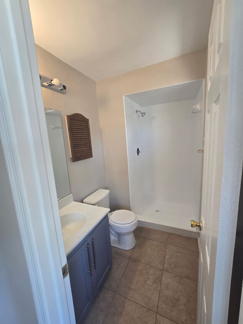 1586 Three Lantern Dr – photo 5