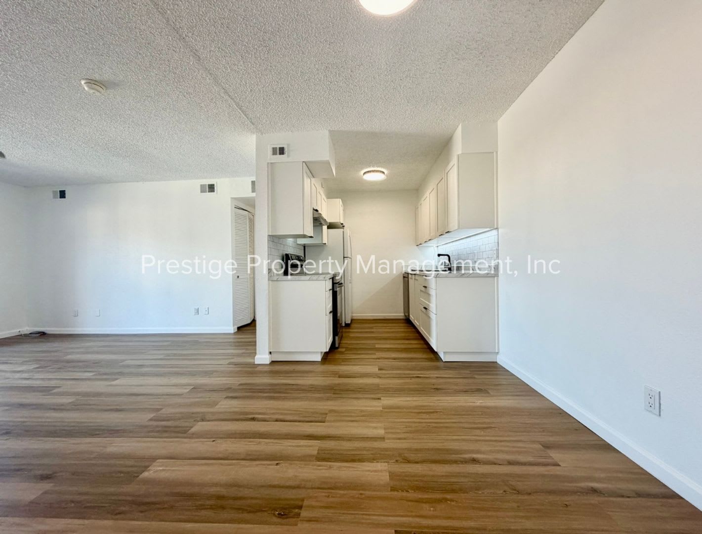 FULLY Remodeled and Cute NorthWest Condo With Everything You Need!!! – photo 4