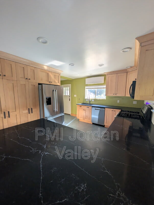 2511 South 800 East – photo 5