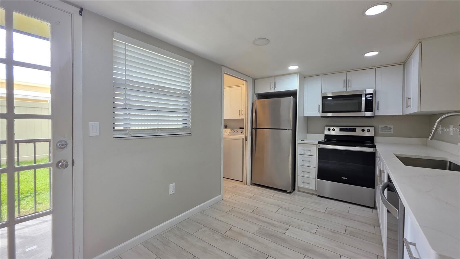 2515 BAYSHORE GARDENS Parkway – photo 3