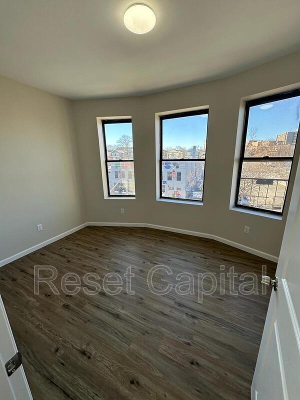 26 Elizabeth Ave – photo 5