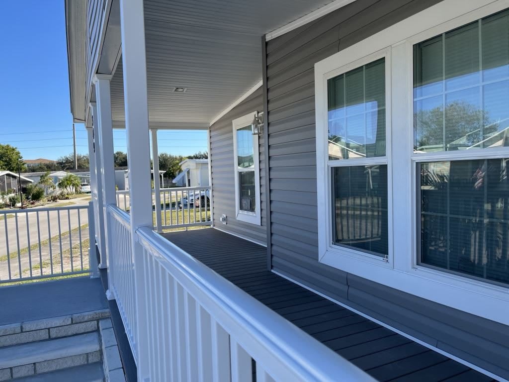 349 Talbot St – photo 2