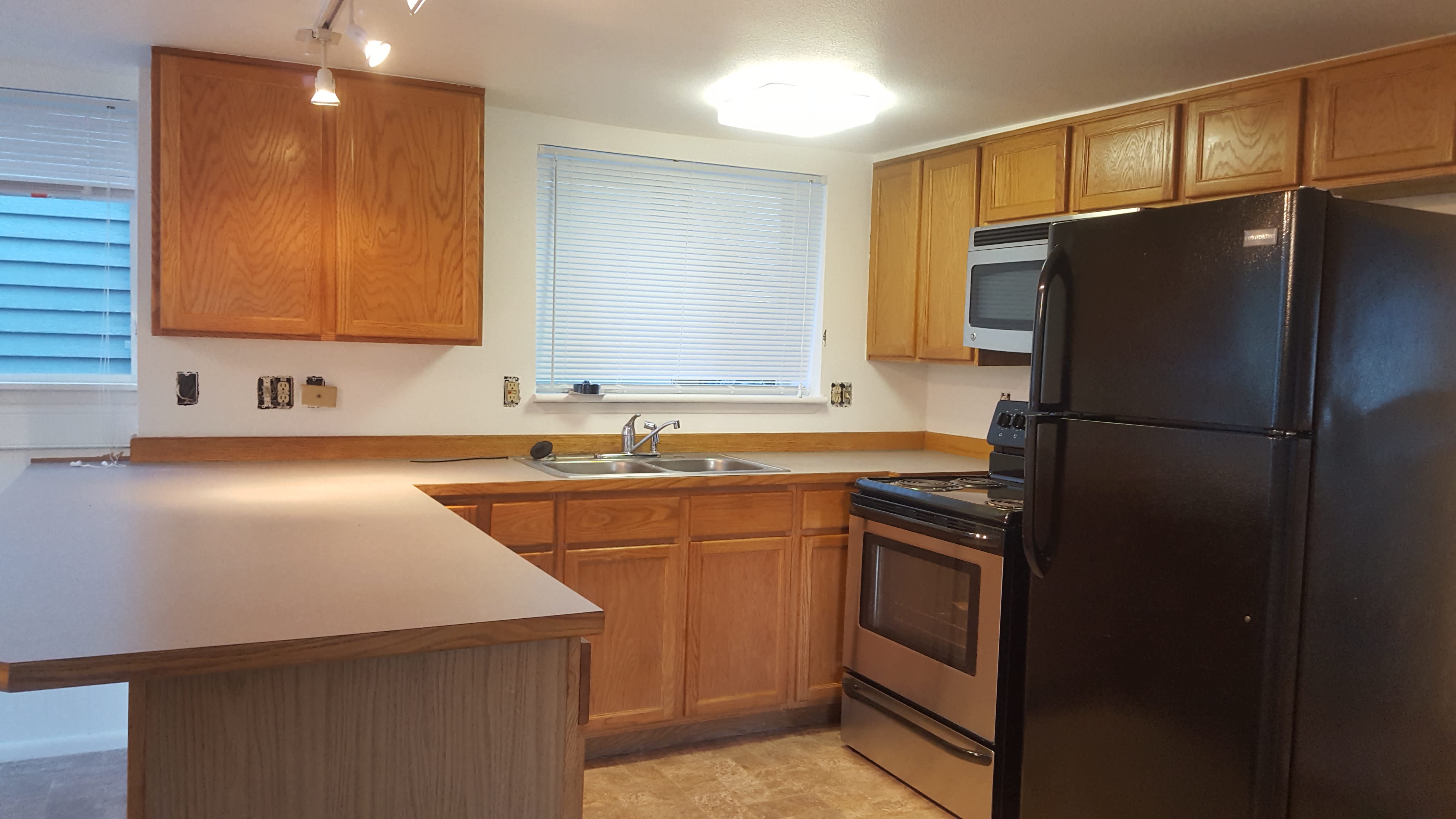 405 Williams Ave N – photo 2