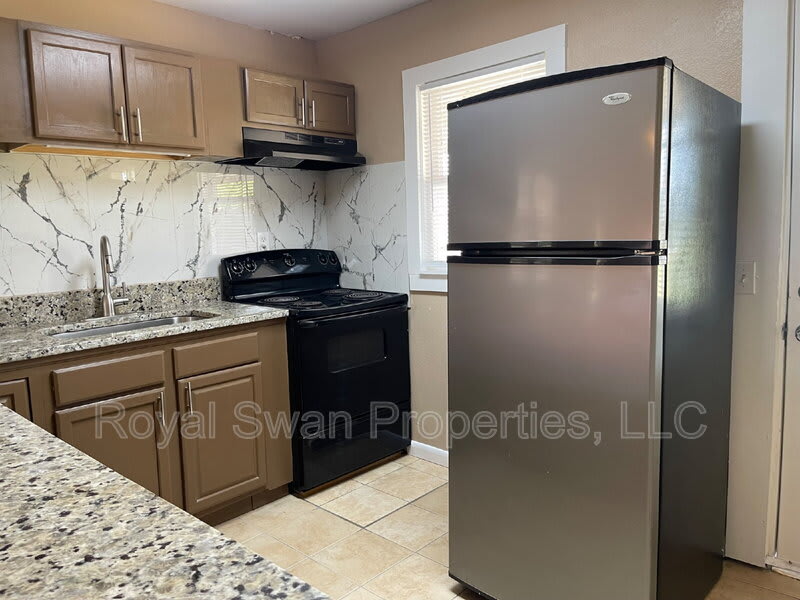 4520 Clubhouse Road – photo 3