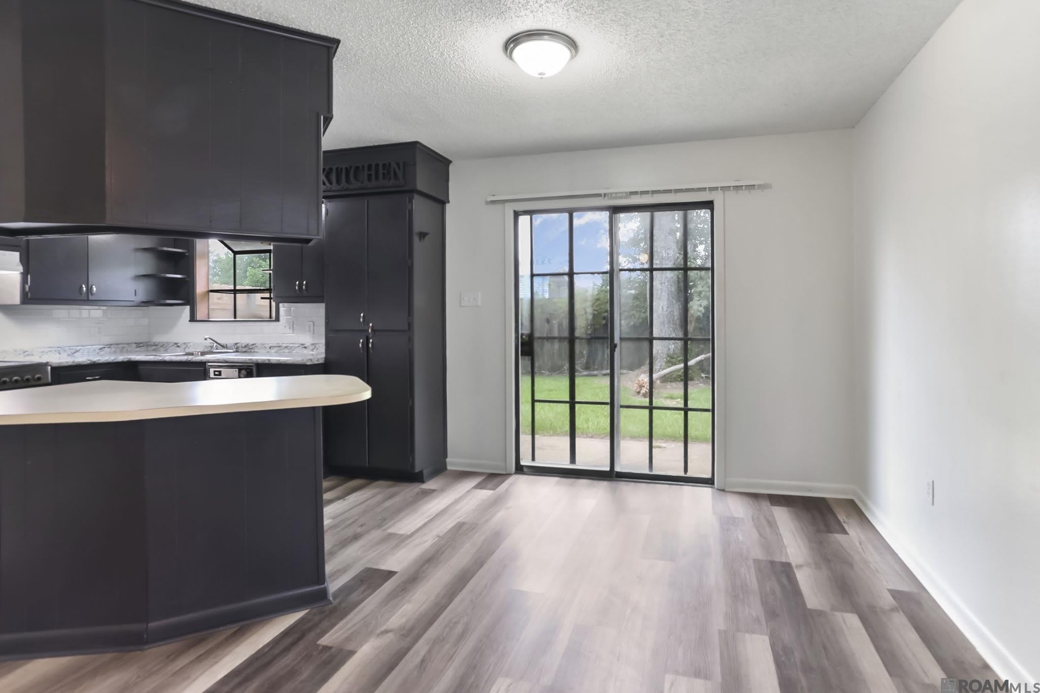 309 Hewitt Rd – photo 4