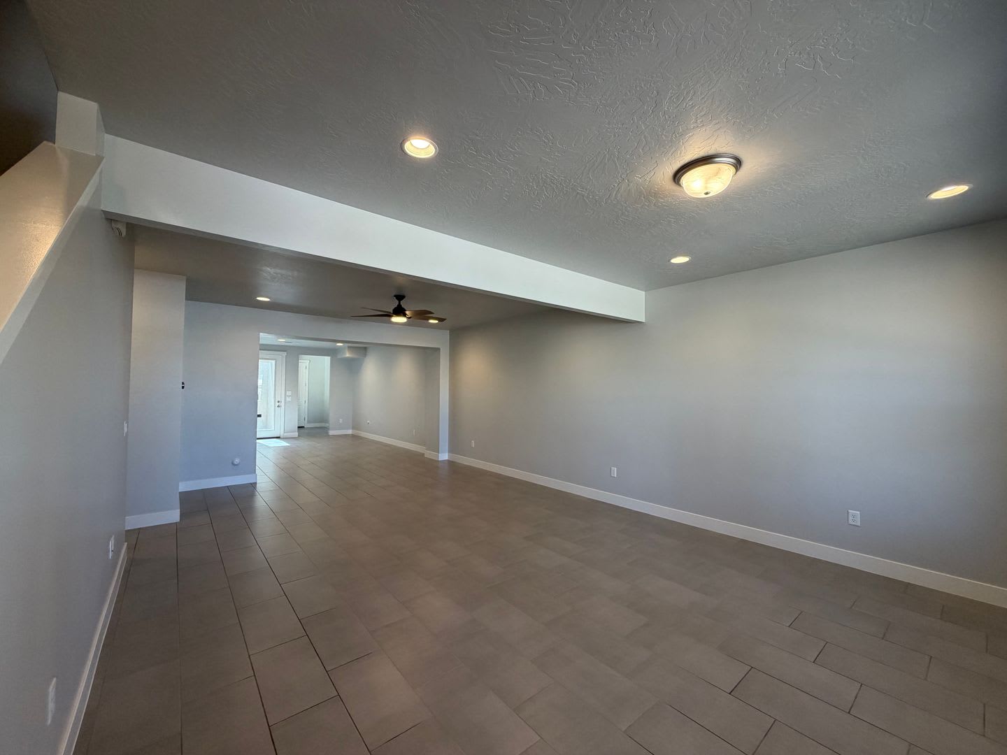 Spacious Townhome In Desert Color – photo 3