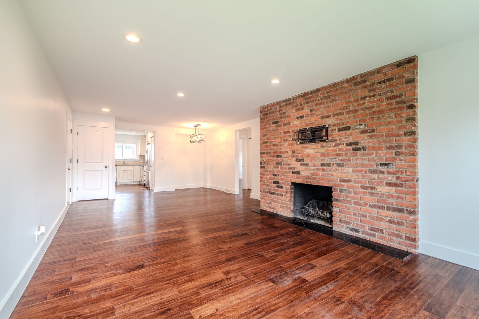 551 N OLD WOODWARD Avenue – photo 4