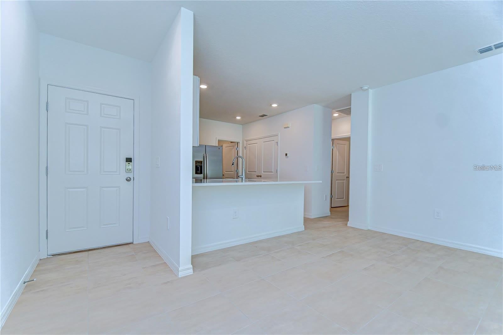 13341 TROPICAL BREEZE Way – photo 2