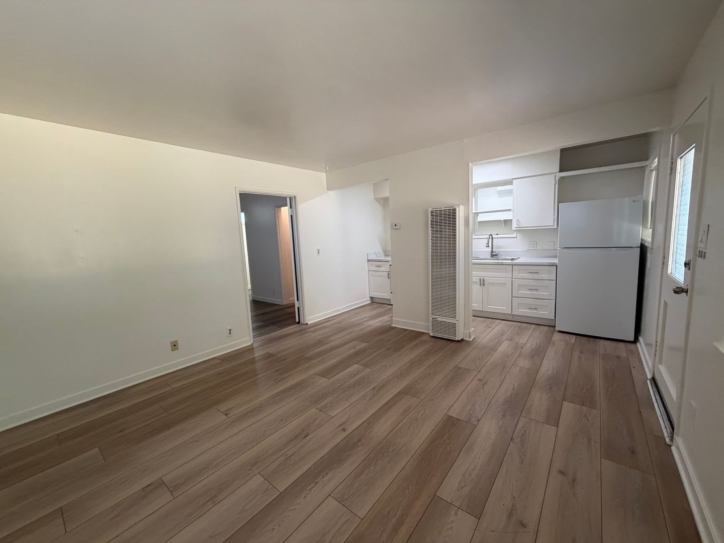 Move In Special And Recently Reduced Monthly Escondido 1 Bedroom 1 Bath Apartment For Rent – photo 3