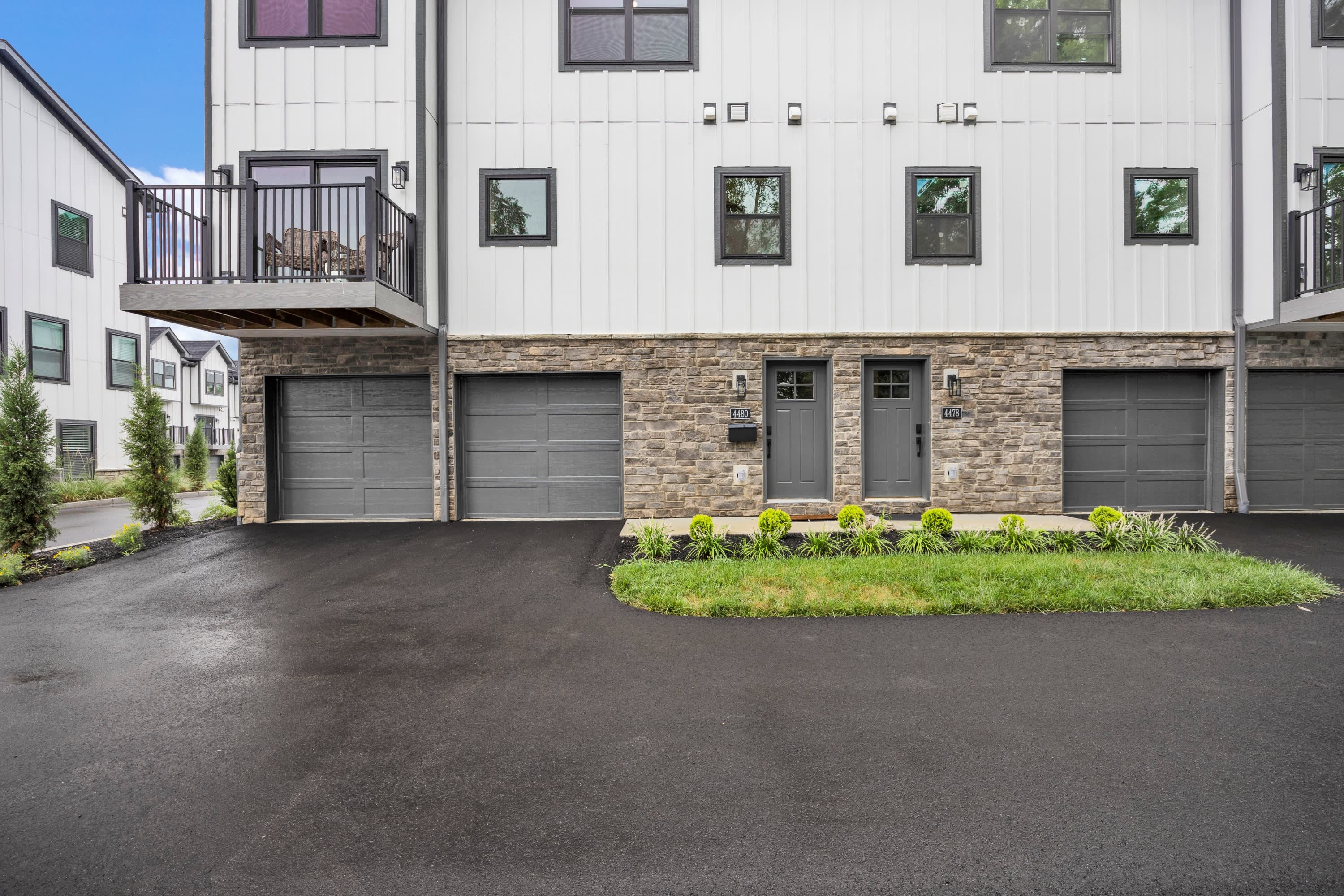 4480 Butterfield Pl – photo 3