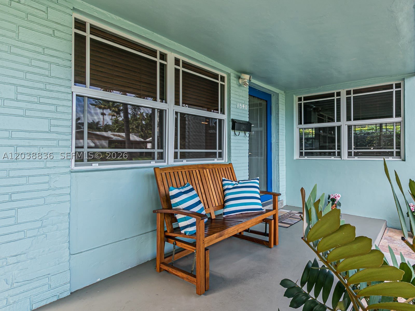 1540 Arthur St – photo 5