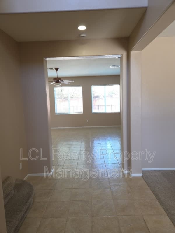1261 Reinhart St – photo 5