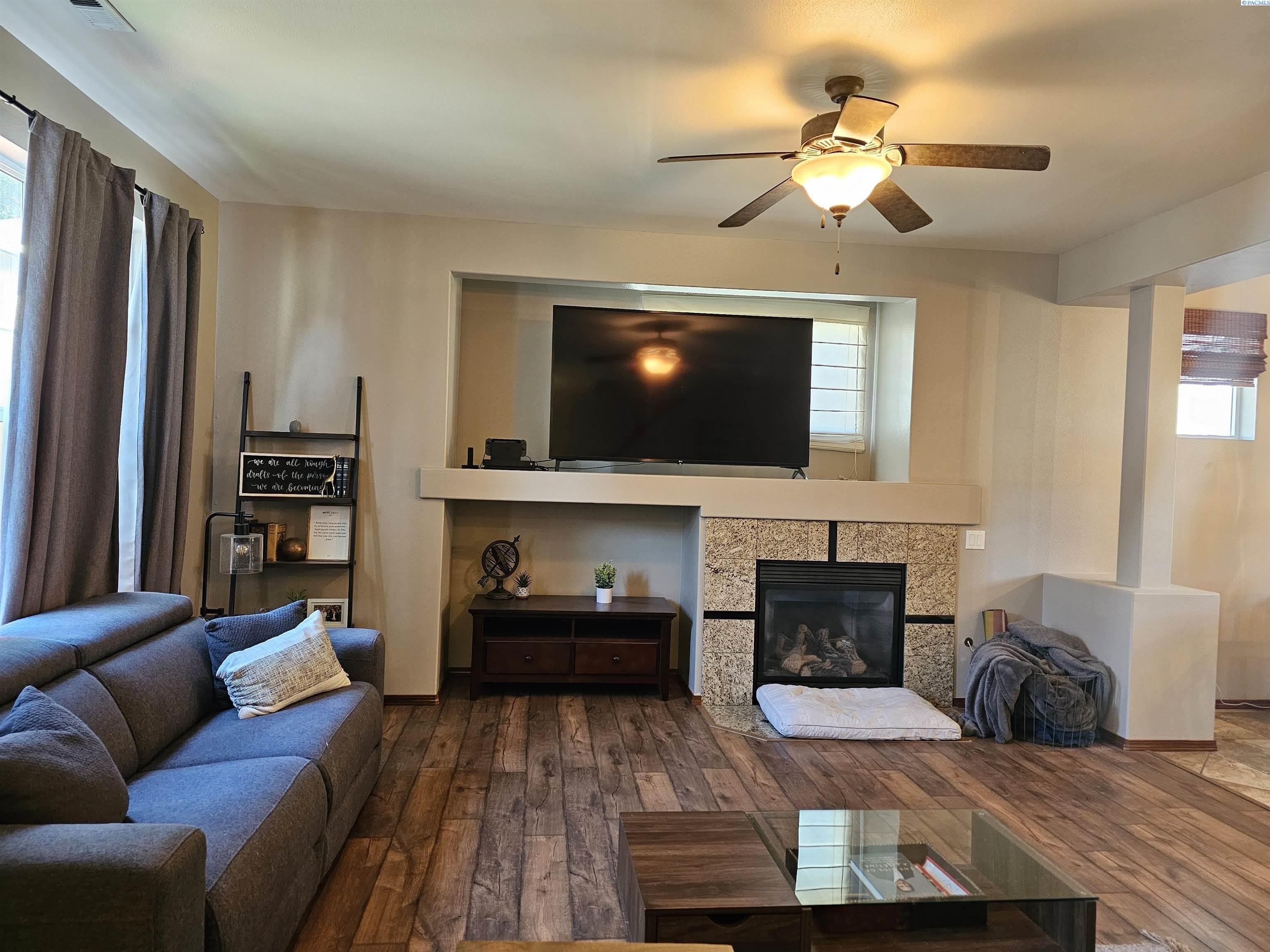 917 S Keller Street – photo 3