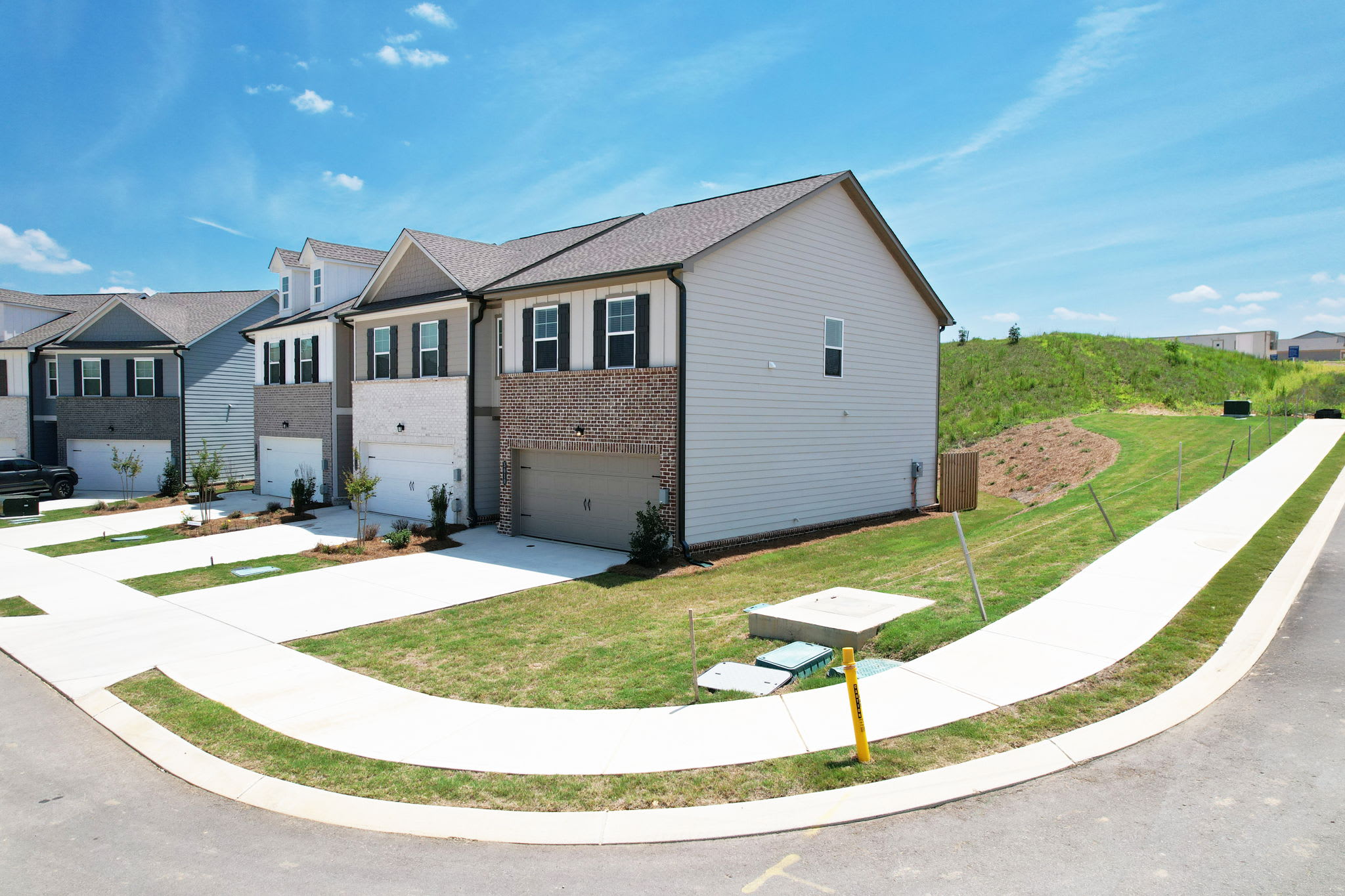 5010 Highwood Dr NE – photo 3