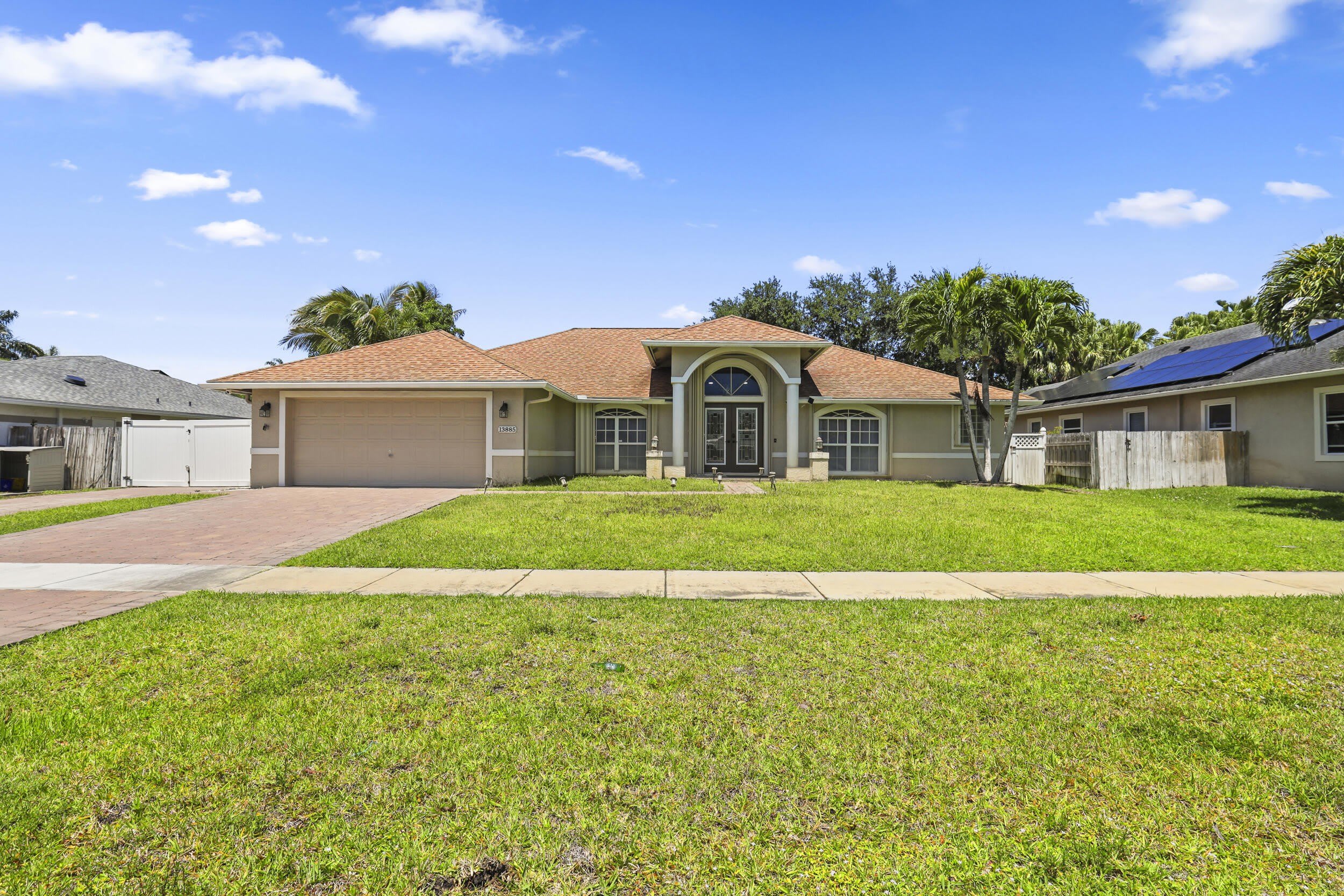 13885 Sheffield Street – photo 3