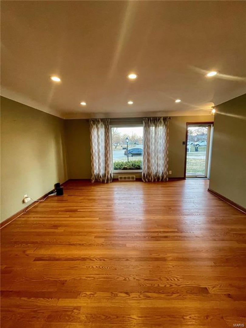 8501 GRANTSHIRE LANE – photo 4