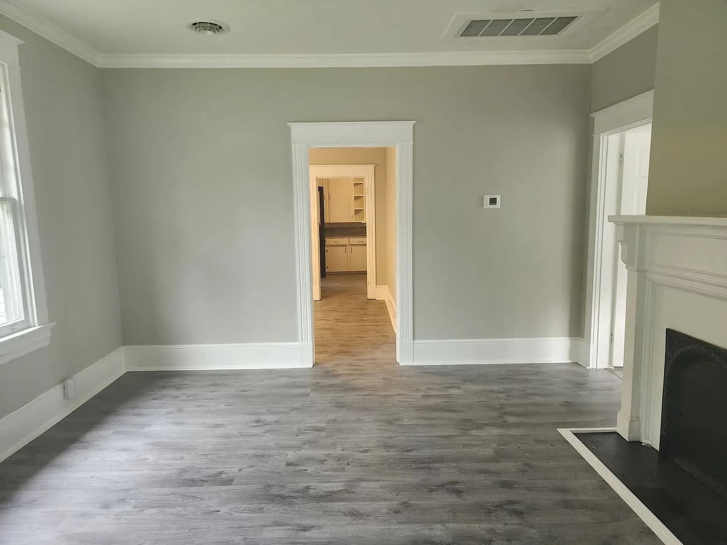 126 N Oak Ave – photo 2