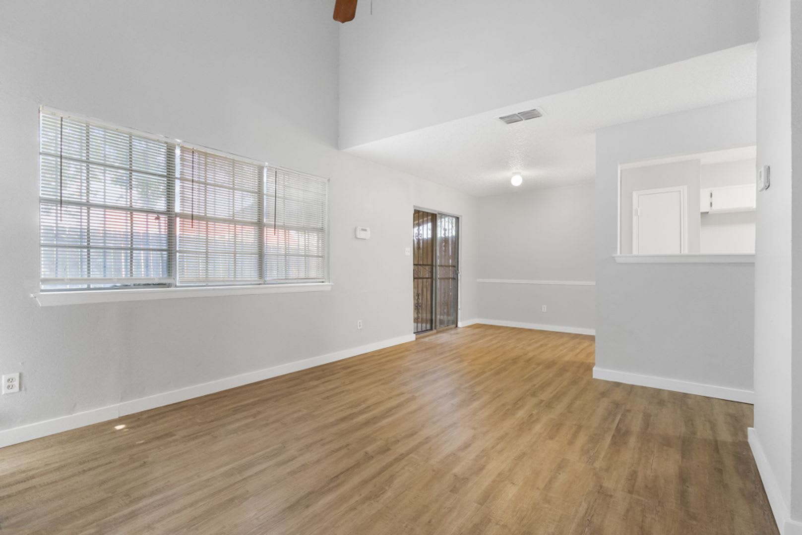 Spacious 3-Bedroom Fourplex with Private Backyard – Water & Lawn Service Included – photo 5