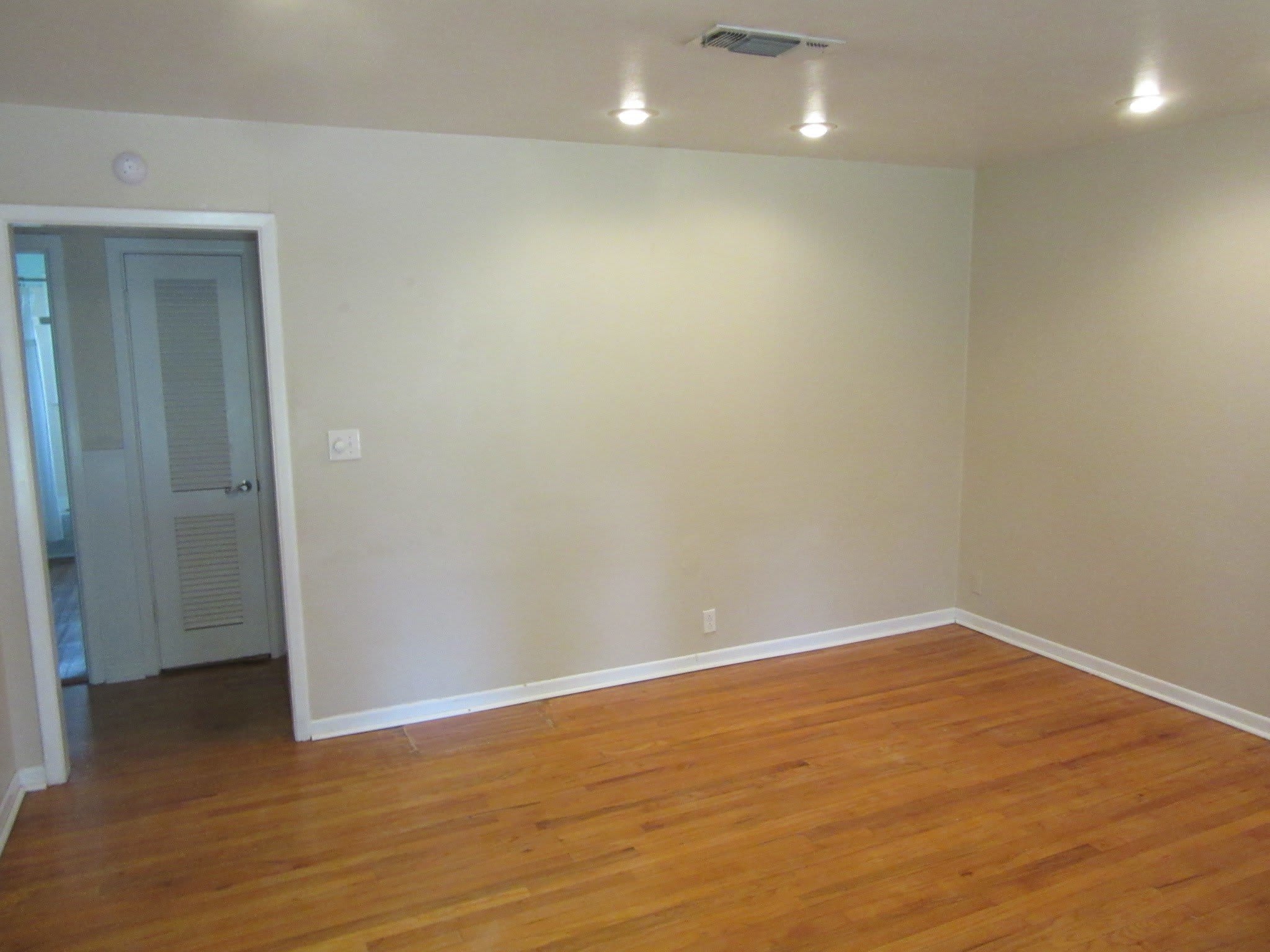 2509 S 25th Street – photo 2