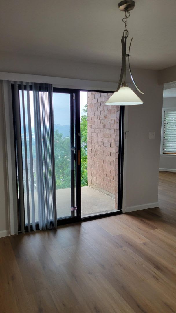 Amazing North Side Condominium – photo 4